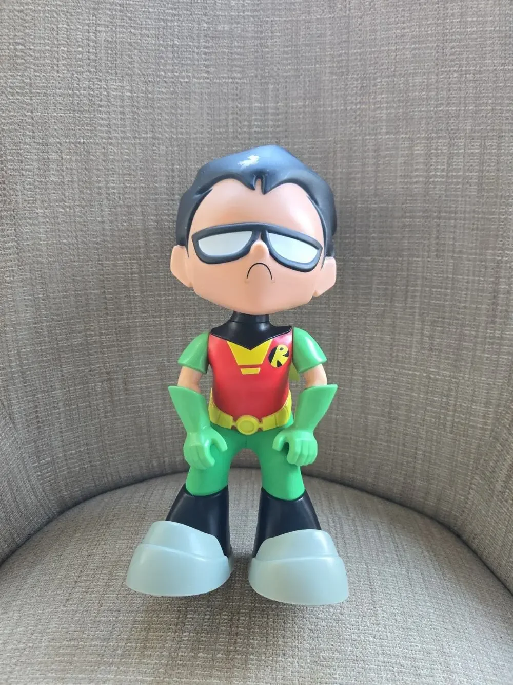 Teen Titans Go! Booty Scooty Robin Dancing Action Figure with Music